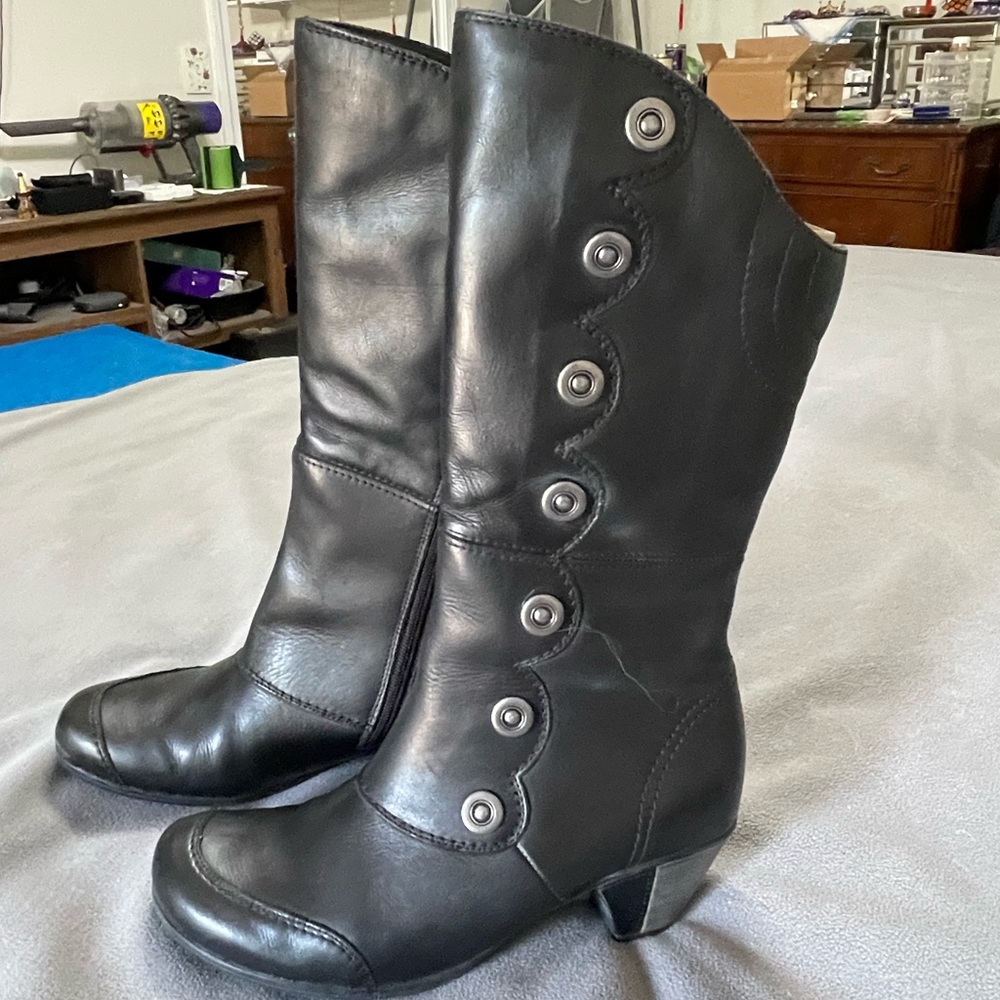 Remonte black leather dress boots